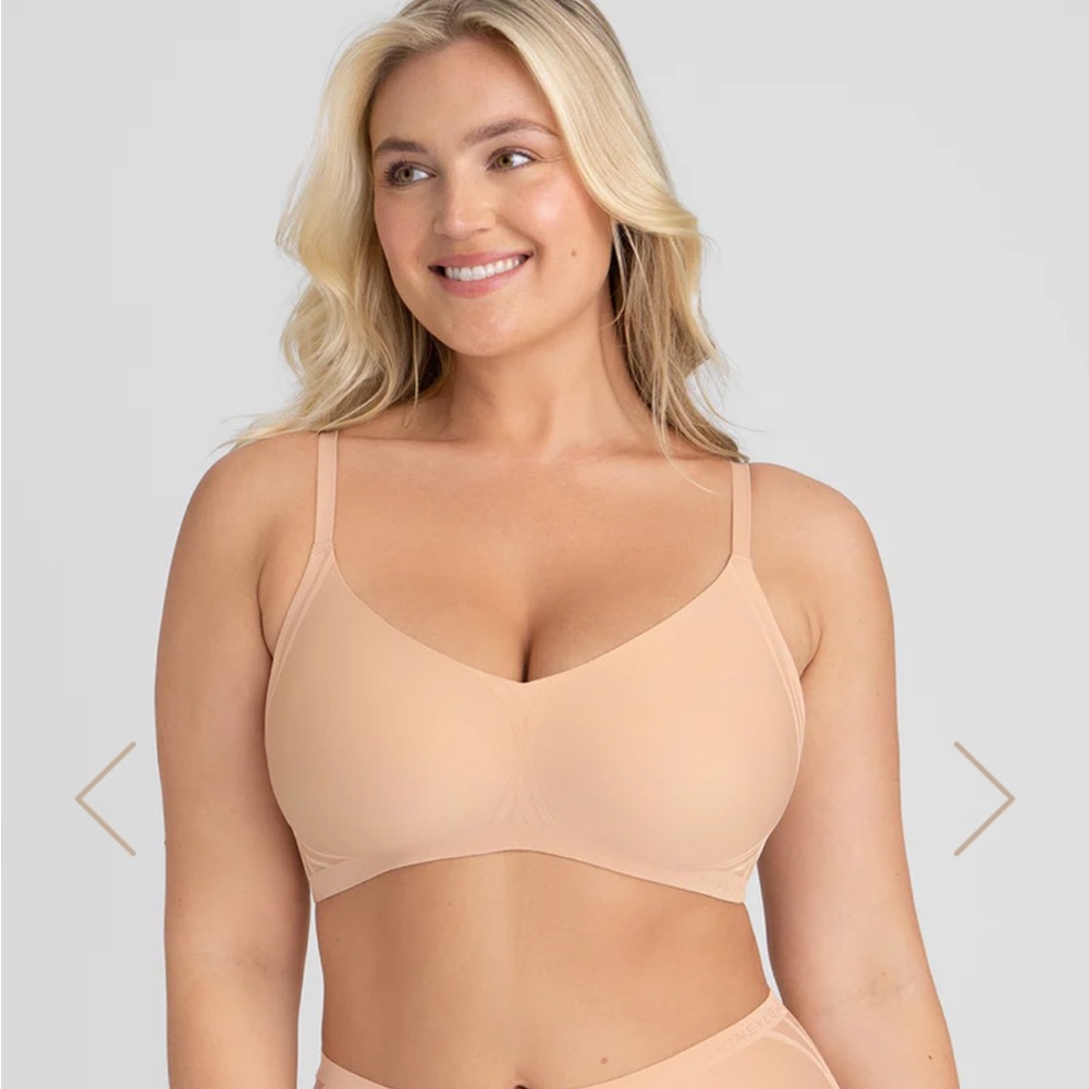 NWOT Honeylove Silhouette Bra